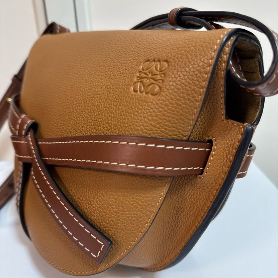 Loewe Gate Small 焦糖色-10