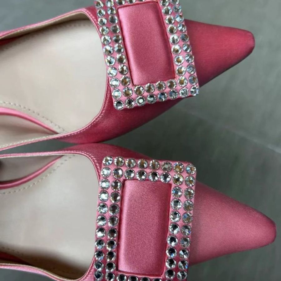 MIUMIU粉色緞面鑽扣低跟涼鞋 尺寸37.5碼 僅試穿-2