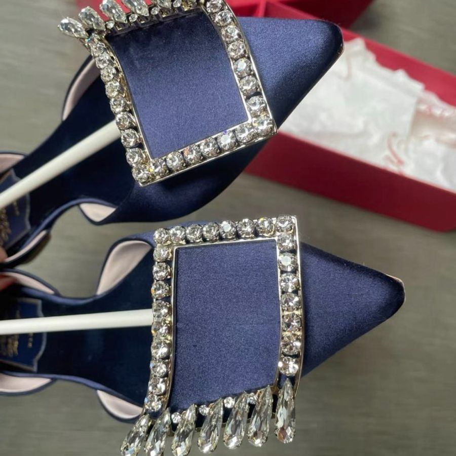 Roger Vivier 鑽扣藍色緞面平底鞋 34.5號,配件有鞋盒, 鞋子偏大一碼,35.5號也能穿-4