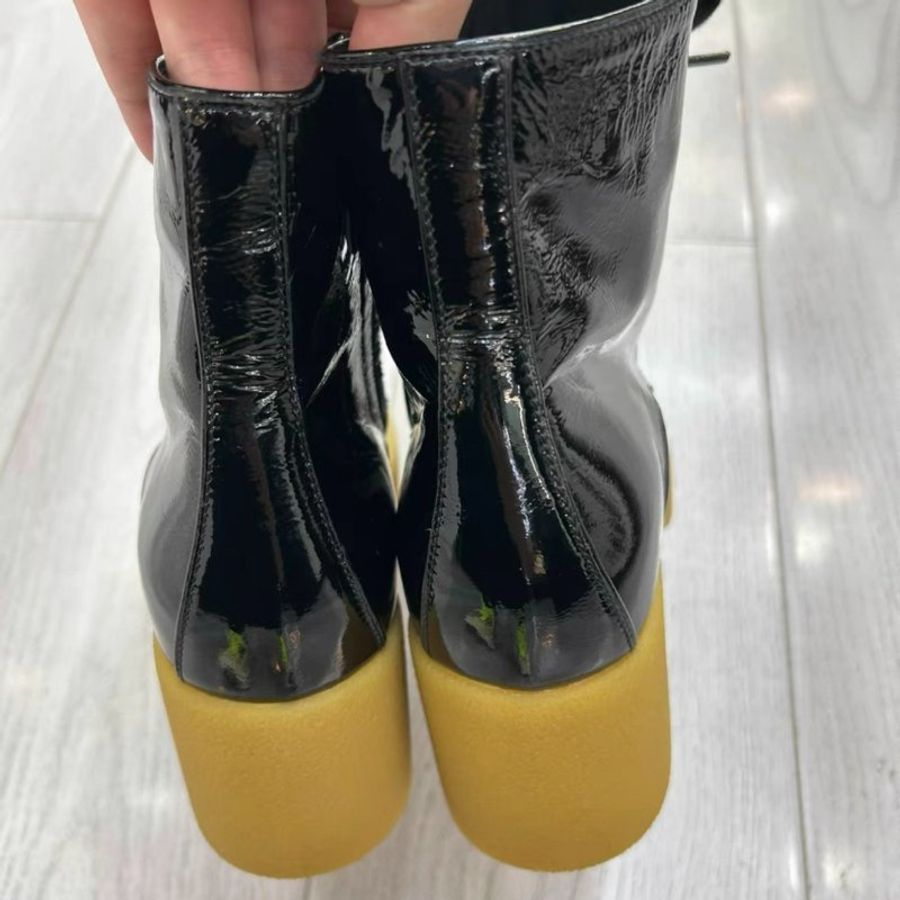 Miumiu 黑色高跟短靴 39號 原價三萬五-1