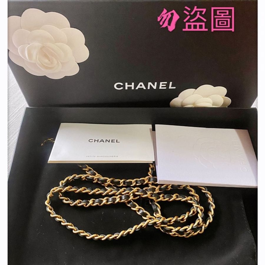 「閒置」chanel 正品Limited 復刻徽章限量版牛皮金鍊包-1