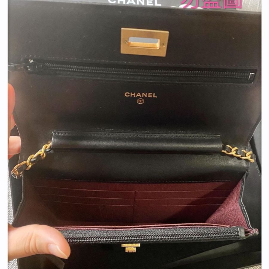 「閒置」chanel 正品Limited 復刻徽章限量版牛皮金鍊包-3