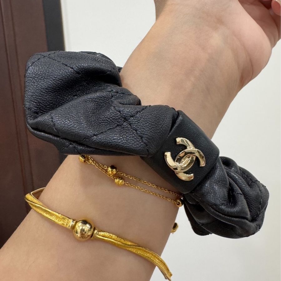 Chanel 香奈兒 小羊皮 格紋金屬 髮圈 髮束 髮飾 手飾 大腸圈-13