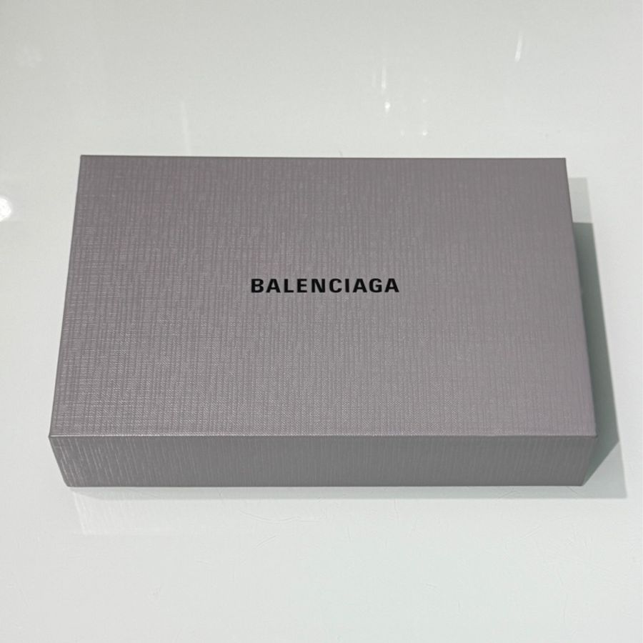 (全新）Balenciaga 巴黎世家掛繩護照包-11