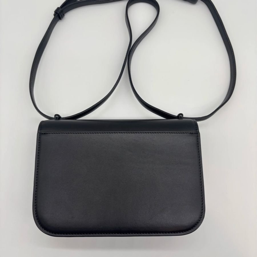 Loewe Goya 單色釉小牛皮斜背/肩背包-2