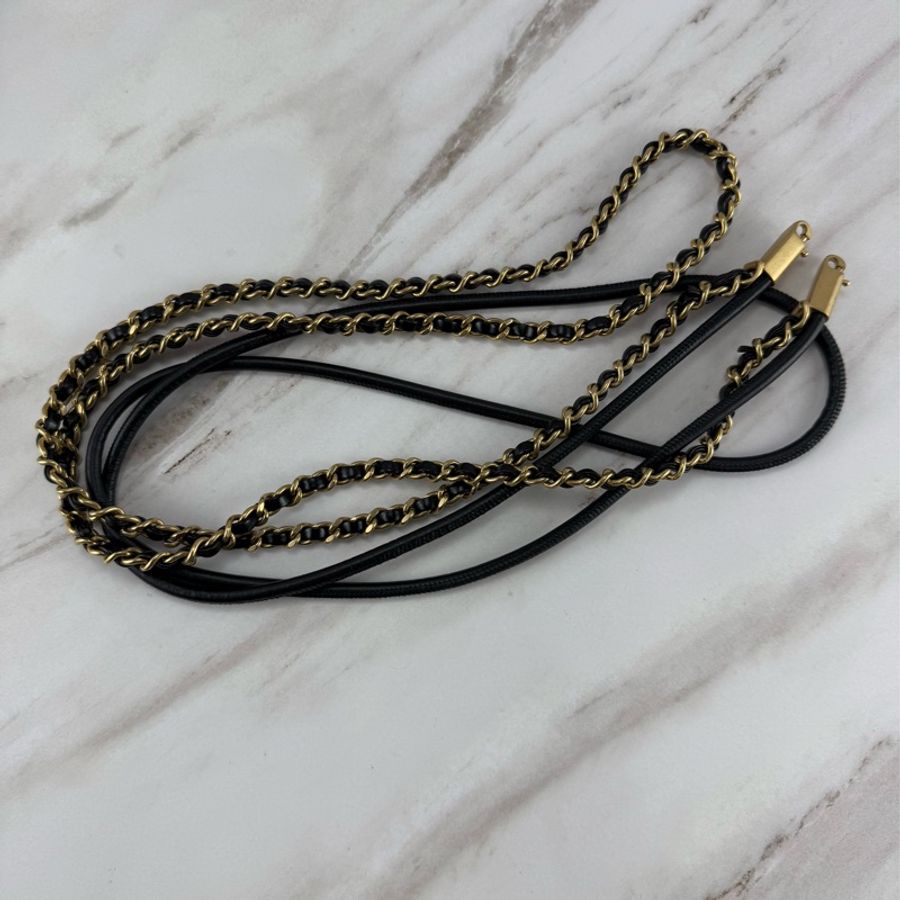 Chanel 香奈兒 22 Mini Bag 黑金白字-16