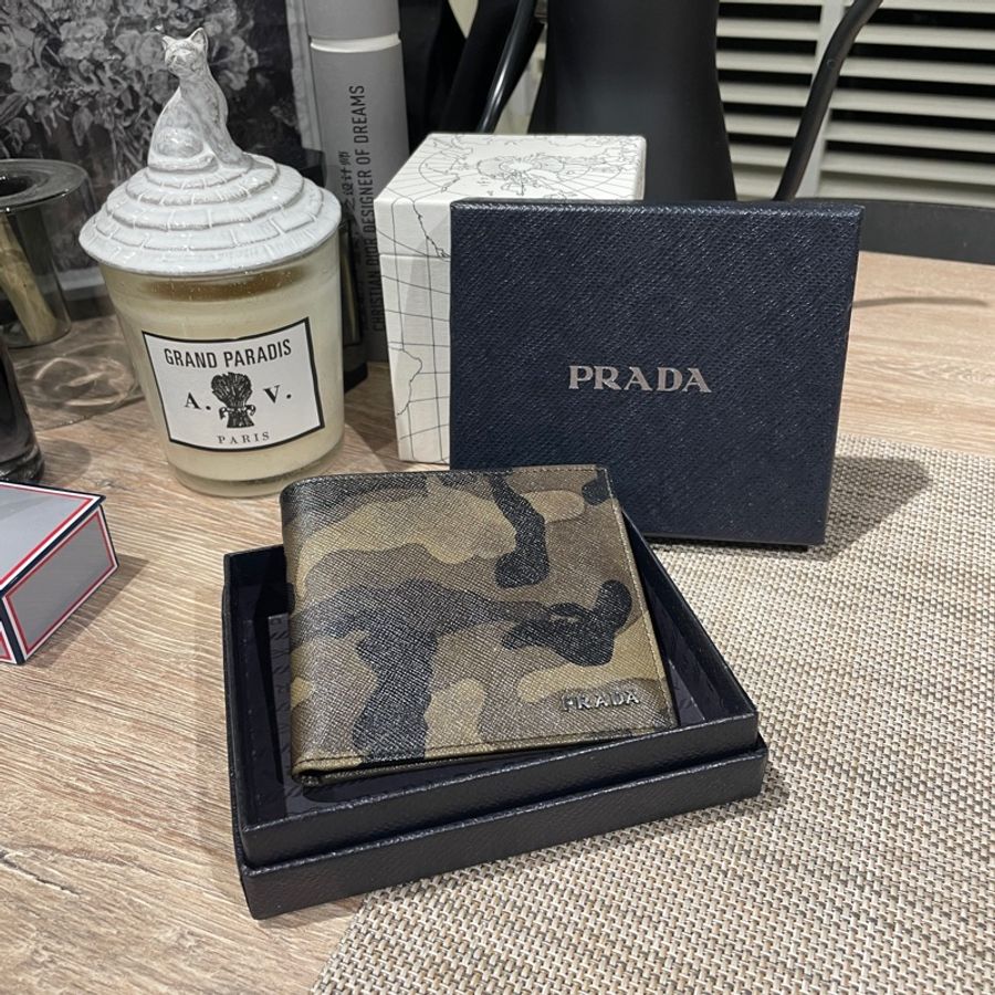 Prada 迷彩 皮夾-0