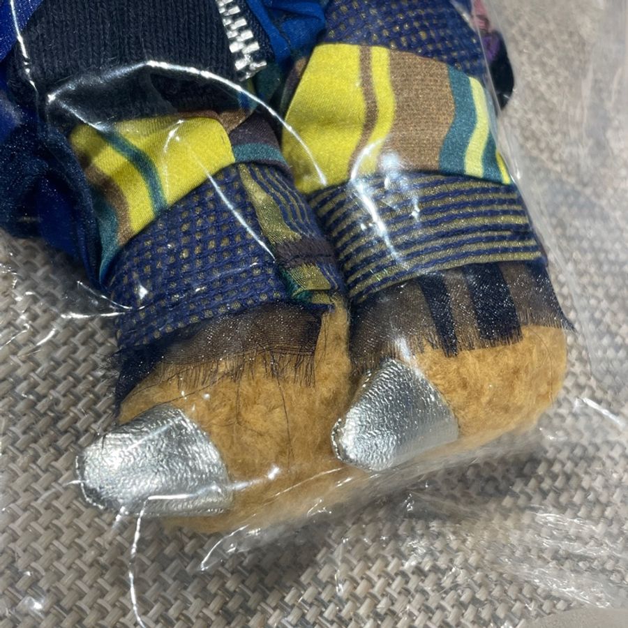 Sacai 貴賓狗娃娃。全新未拆-5