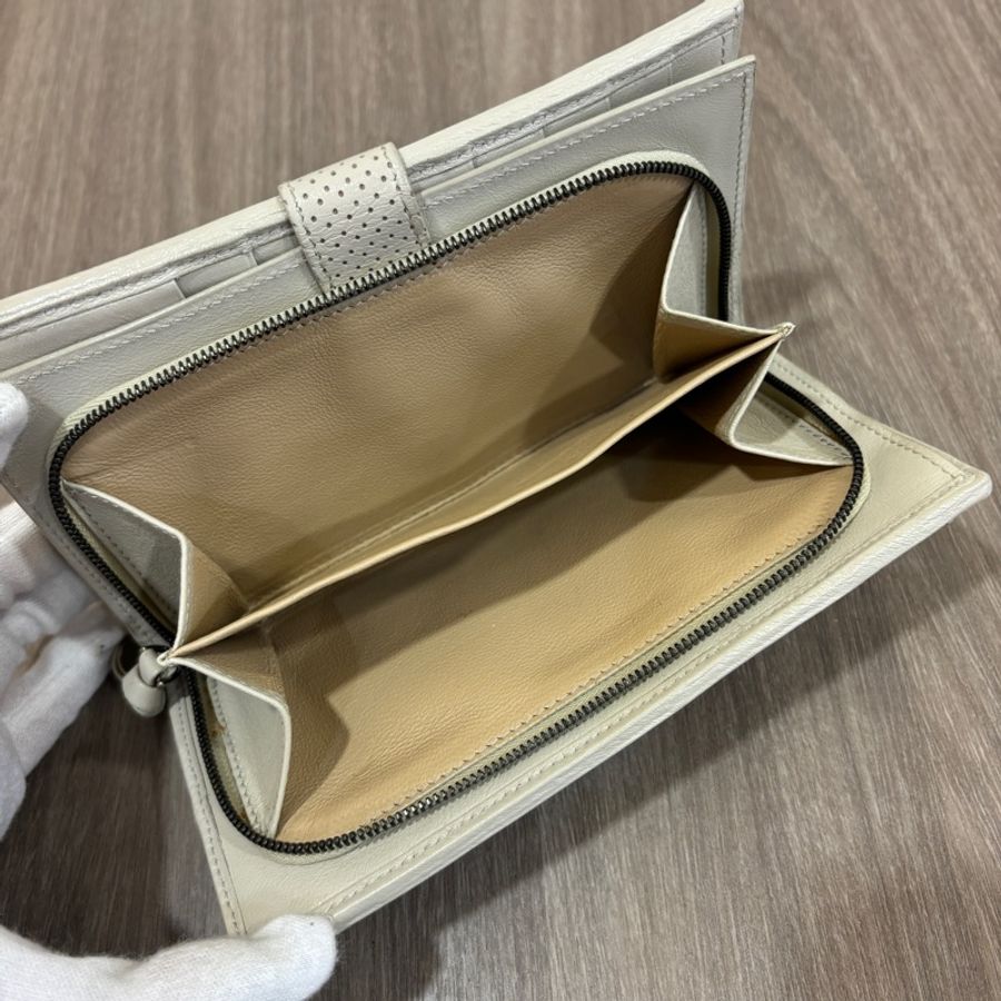 Bottega Veneta 米灰色洞洞小編織蕾絲飾邊8卡中長夾-8
