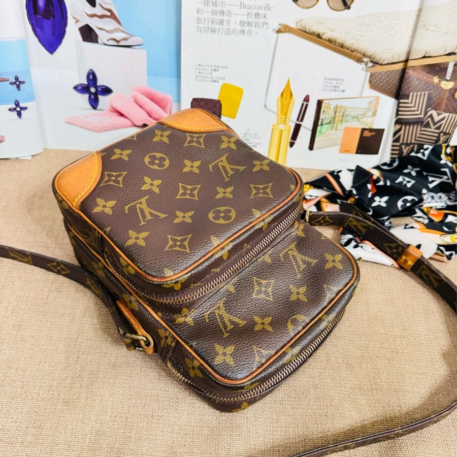 售二手真品LV 經典 Monogram Amazone M45236 雙層 小子母 斜背包 相機包 航空包 記者包-25