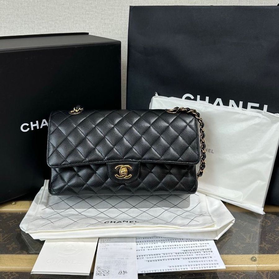 CHANEL香奈兒 Classic Flap CF 經典菱格金扣鏈條肩帶 牛皮 口蓋包斜背包單肩包 中型 女款 黑色 貨號A01112-Y01864-C3906 全新正貨-0