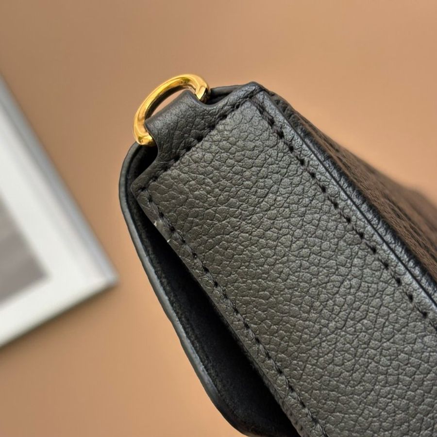 ::LOUIS VUITTON:: LV M82477 Félicie Pochette 黑壓紋三合一WOC-15