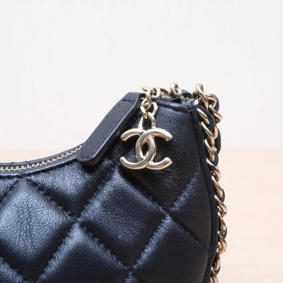 CHANEL(香奈兒) 23P 月牙包 皮穿鏈包邊 菱格紋 皮穿鏈肩帶 Mini14 鐳射標 黑色 金扣 晶片開-5