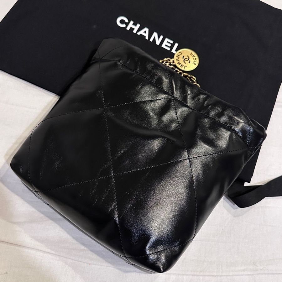 Chanel香奈兒22 mini bag限量發售金鍊白字熊貓配色迷你垃圾袋包 許路兒同款-9