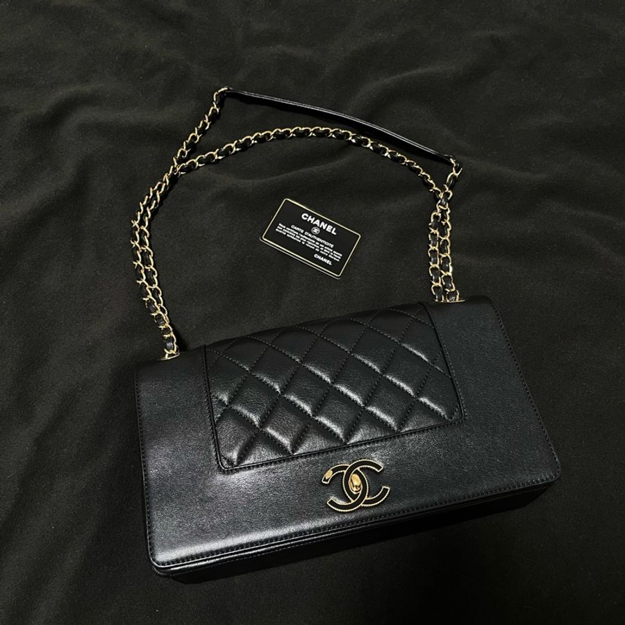 香奈兒 Chanel Mademoiselle Flap Bag Large 黑金牛皮菱格肩背包-0