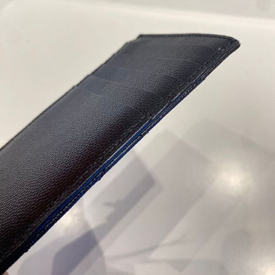 YSL V字縫線金屬LOGO魚子醬拉鍊卡夾零錢包-1