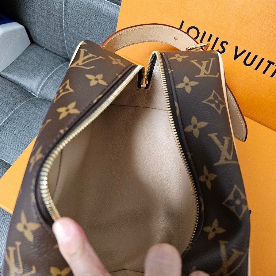 特價!LV 老花手拿包(男.女通用)-16