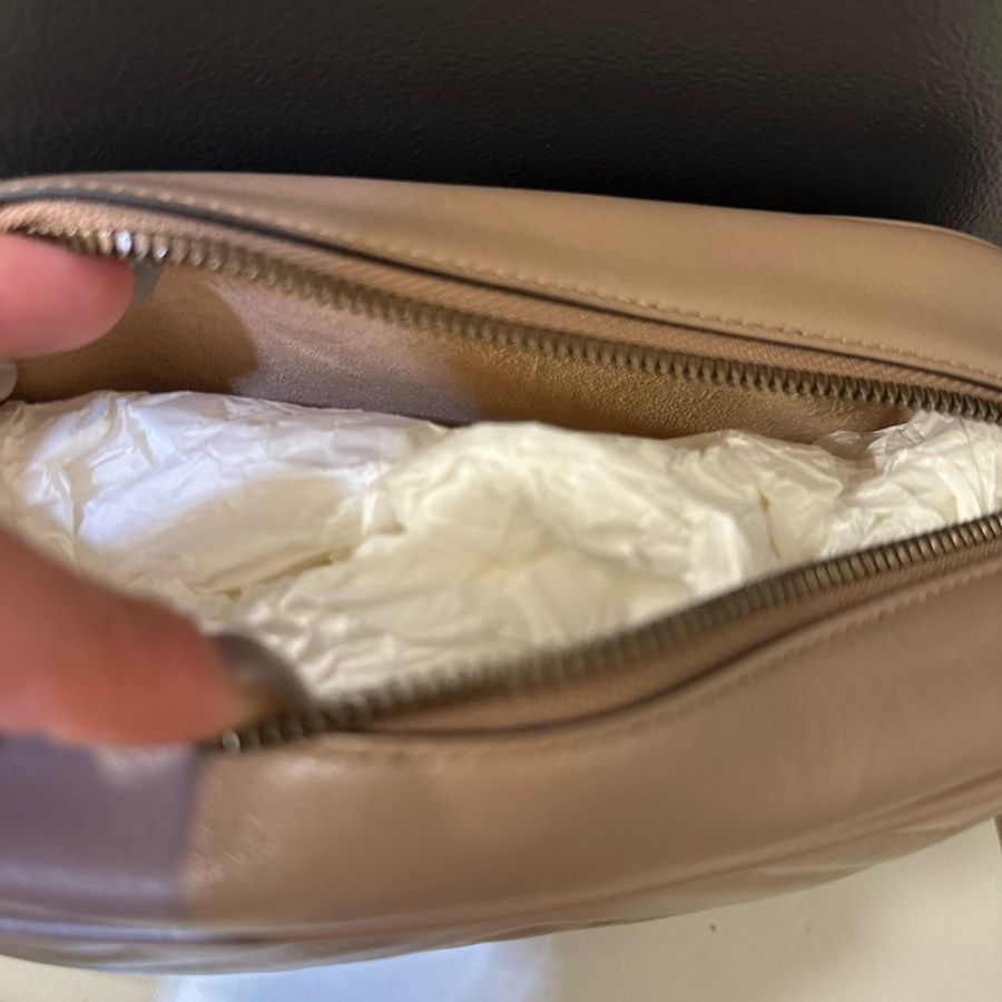 GUCCI 古馳 GG Marmont 皮革 山形紋 肩背 相機包 裸粉色 24公分 447632-8