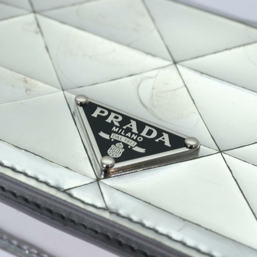 【日本直送】PRADA 肩包 三角形面板 銀色 Auth 84299-8