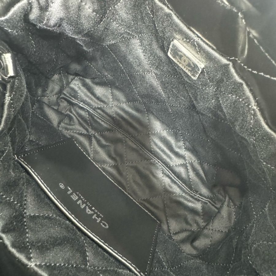 全新 CHANEL 22bag mini so black 🈶購證-16