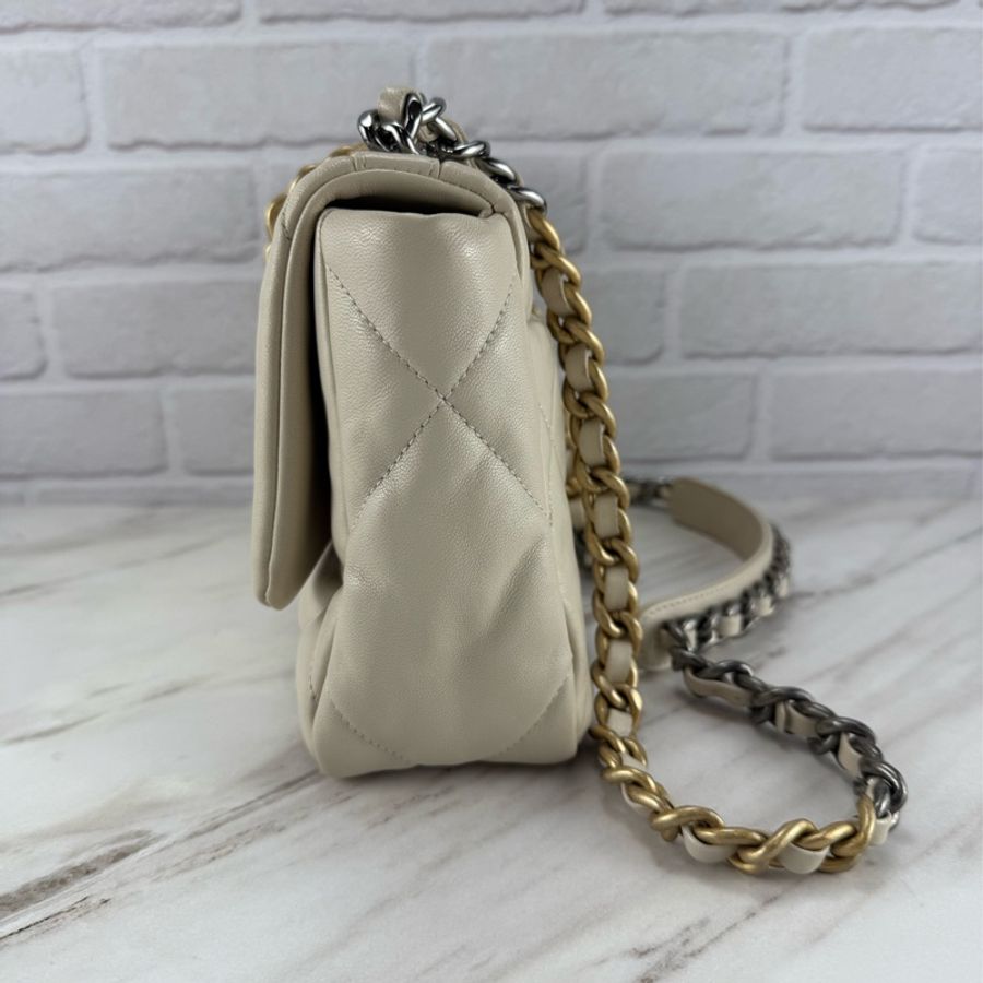 香奈兒Chanel 19 Bag 菱格紋羊皮 金銀雙色鏈帶 小號 米白色 杏色 銀釦 手提/肩背/斜背-27