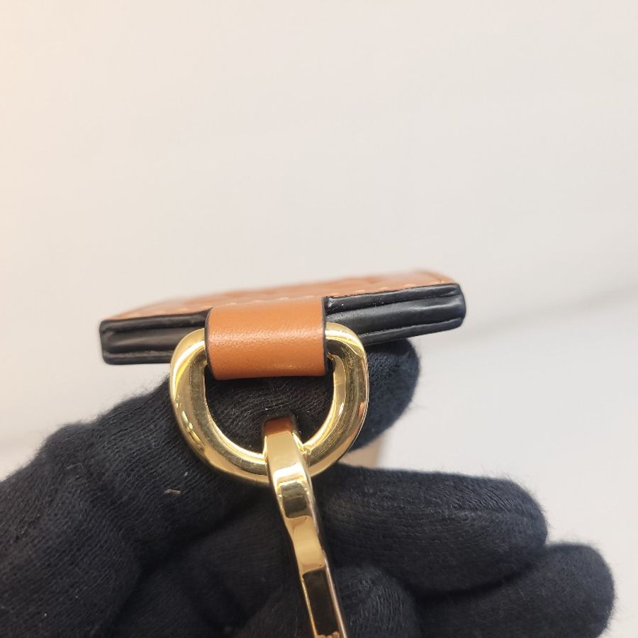 Loewe barcelona 巴塞隆納 肩背包 燕麥白-23