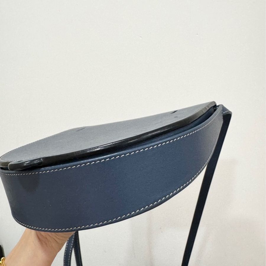 Loewe Heel 藍色 零錢包 斜背包 肩背包 側背包 手提包-14
