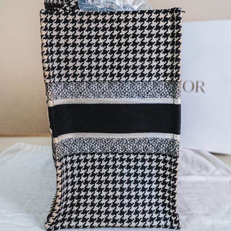 《Dior BOOK TOTE 千鳥紋 中號》-3