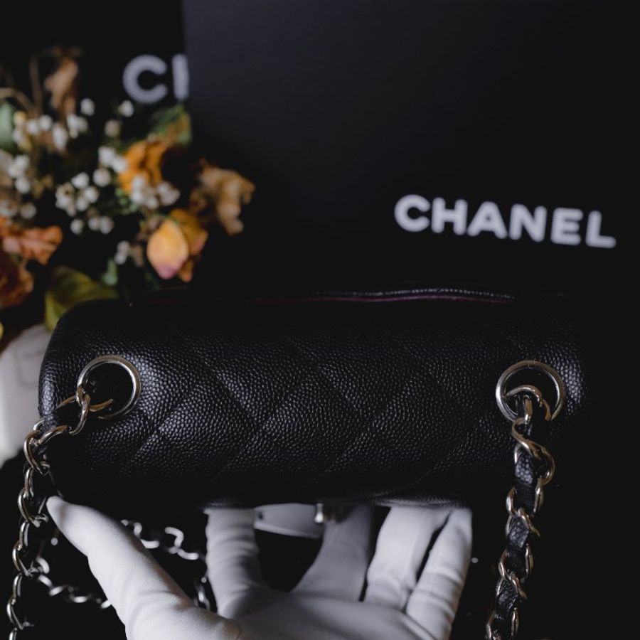 《CHANEL ❗️絕版 荔枝紋方胖子 銀扣》-2