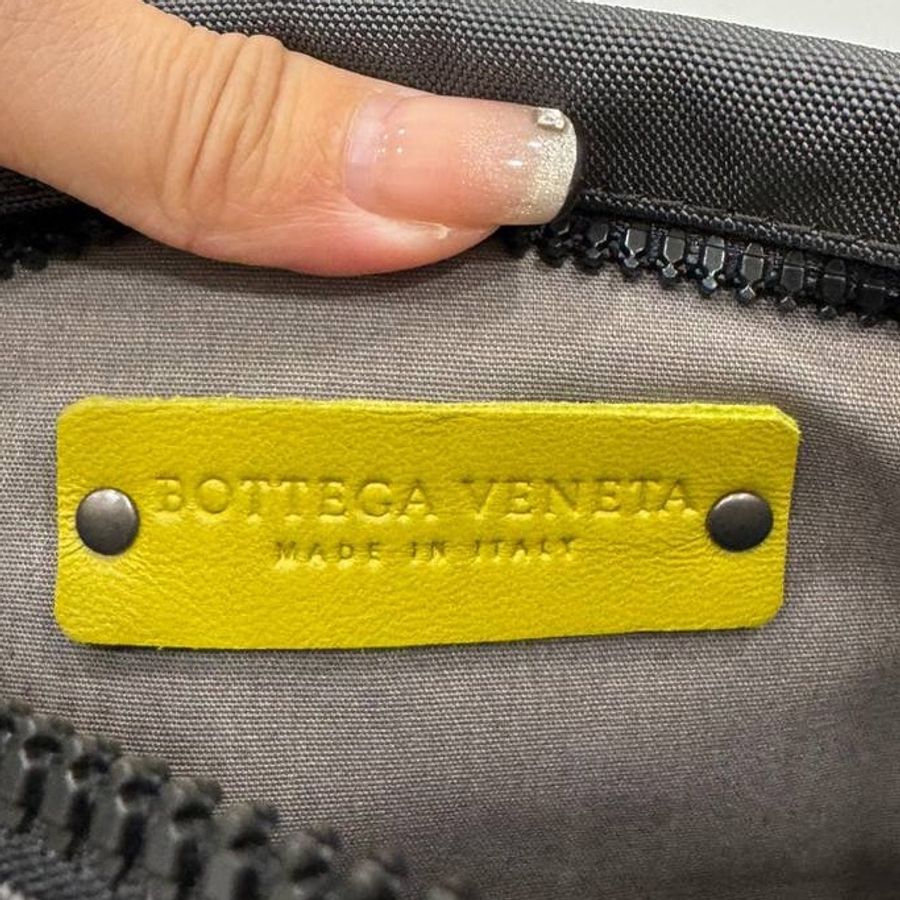 BOTTEGA VENETA BV 尼龍撞色 灰綠 胸包 胸口包 腰包 斜背包 肩背包-30