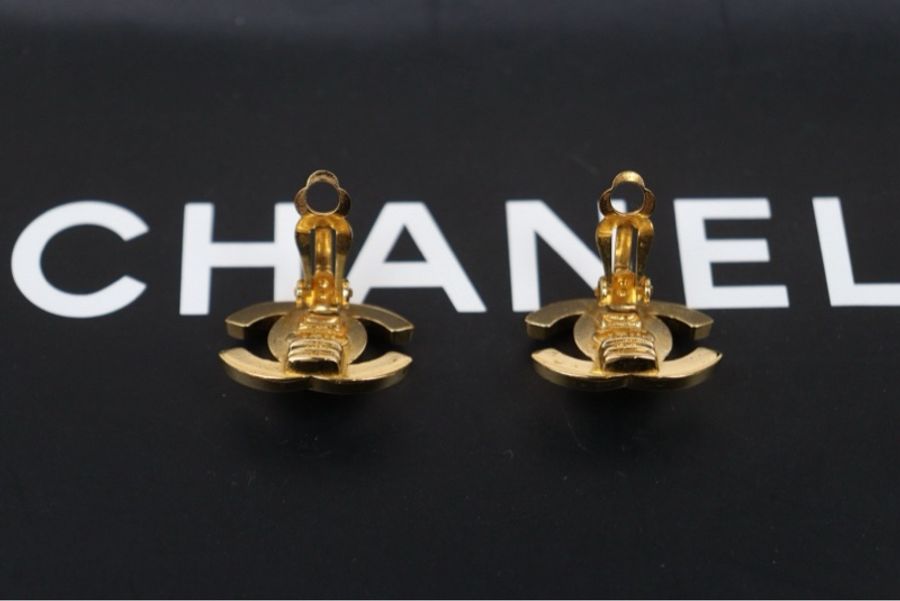 Chanel 經典雙C轉釦耳夾-5