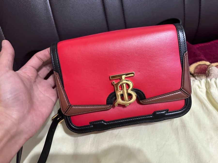 Burberry 經典豆腐包-1