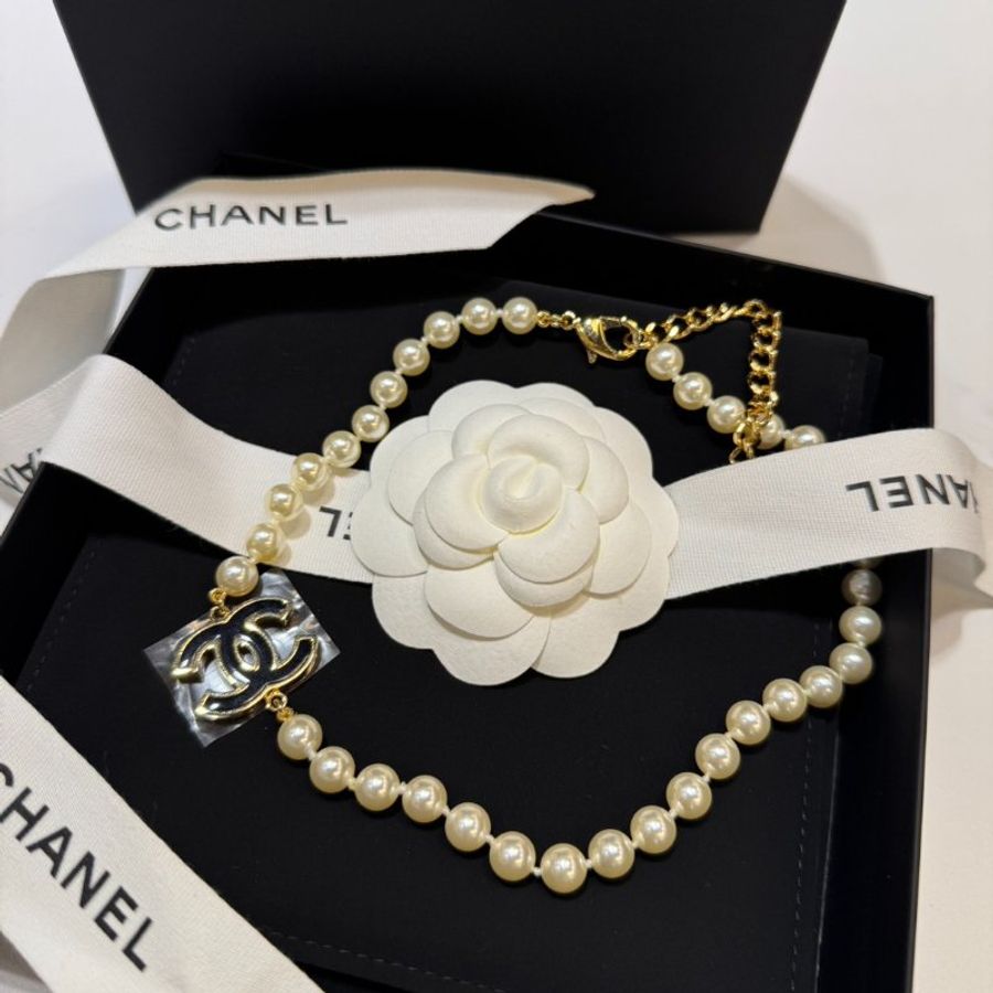 【舊愛新歡】CHANEL黑LOGO配珍珠頸鍊(鍊長47)-0