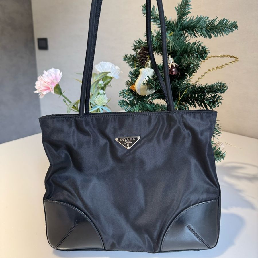 Prada 降落傘尼龍拼皮肩背包 (有保卡)-0