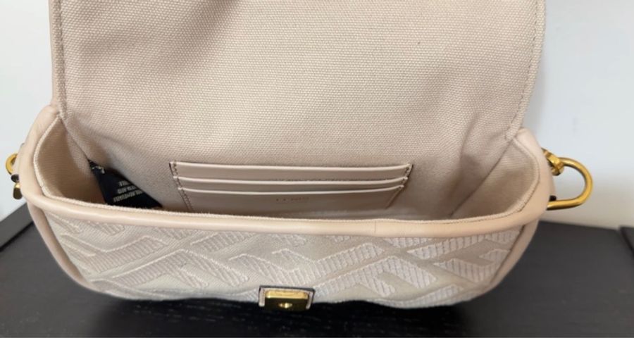 FENDI 迷你法棍(粉色)-2