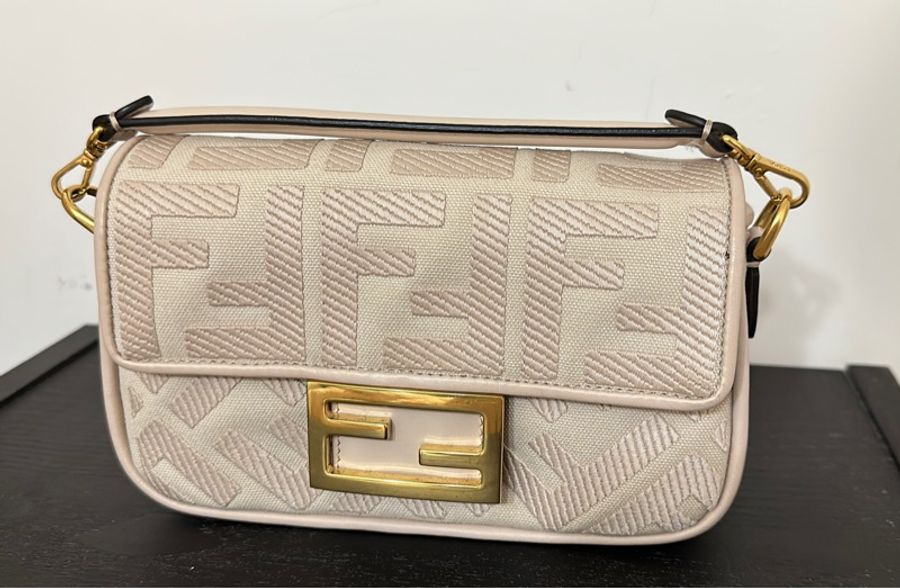 FENDI 迷你法棍(粉色)-3