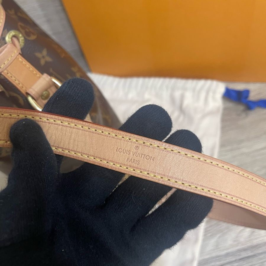 優惠出清‼️ Lv Petit Noé水桶包(M46984)專櫃6萬多❗️拍拍圈超值價就可擁有❣️-15