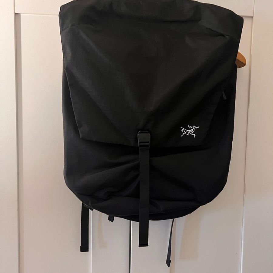 【Arcteryx始祖鳥】Granville Shoulder Bag BACKPACK黑 肩包 日常 旅行-2