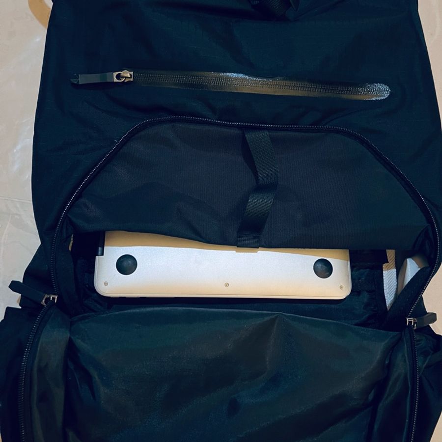 【Arcteryx始祖鳥】Granville Shoulder Bag BACKPACK黑 肩包 日常 旅行-8