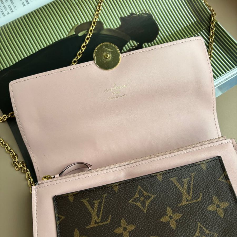 ::LOIUS VUITTON::  LV M69579 Flore 咖啡色經典花紋拼接粉色牛皮 WOC 金鍊斜背包-16