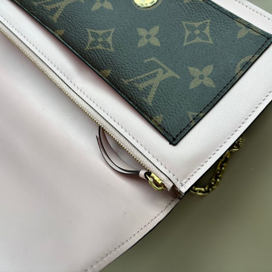 ::LOIUS VUITTON::  LV M69579 Flore 咖啡色經典花紋拼接粉色牛皮 WOC 金鍊斜背包-31