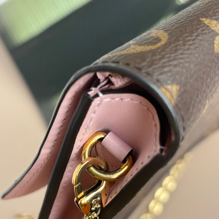 ::LOIUS VUITTON::  LV M69579 Flore 咖啡色經典花紋拼接粉色牛皮 WOC 金鍊斜背包-38