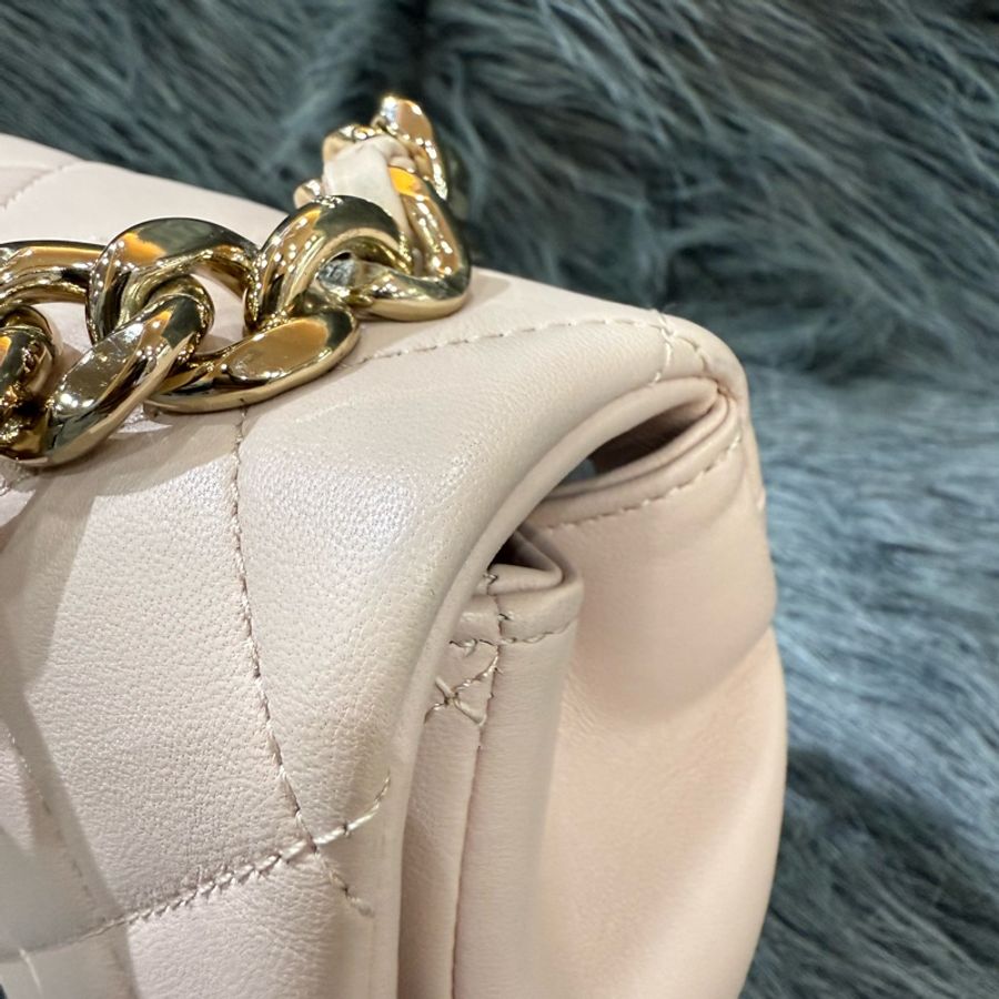 Chanel AS1353 粉膚色 杏色 金釦 Flap Bag Coco 斜背包 肩背包-10