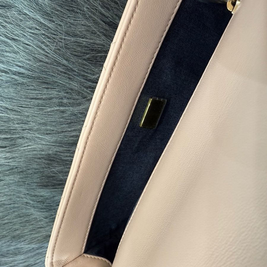 Chanel AS1353 粉膚色 杏色 金釦 Flap Bag Coco 斜背包 肩背包-20