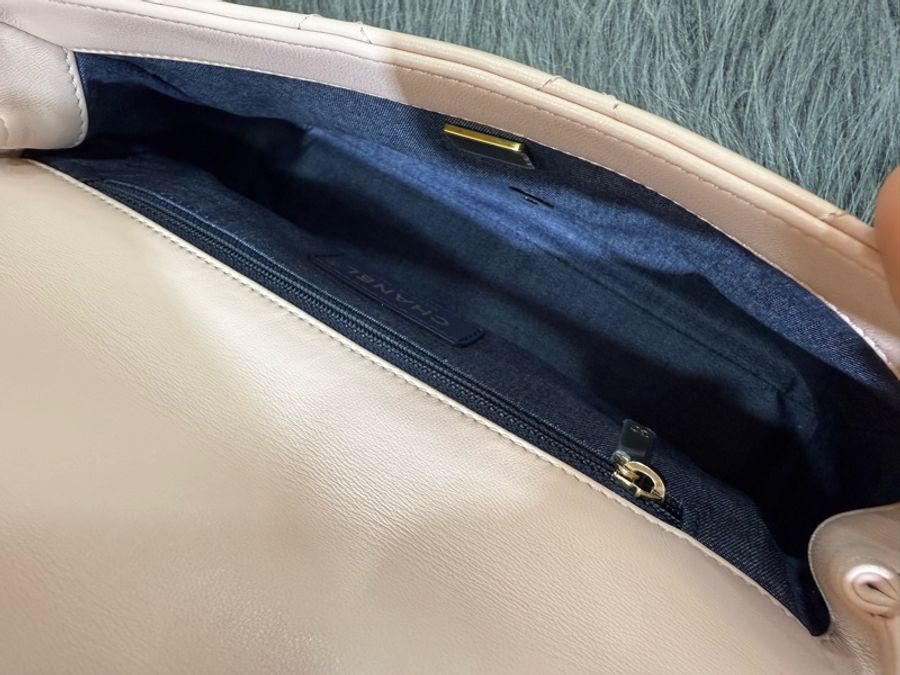 Chanel AS1353 粉膚色 杏色 金釦 Flap Bag Coco 斜背包 肩背包-23
