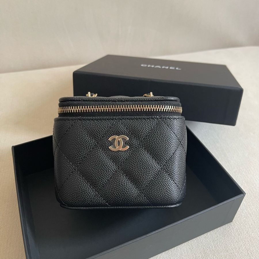 現貨 🖤 Chanel classic vanity case 小盒子 黑色 荔枝皮-1