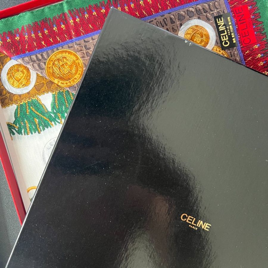 Celine scarf 2條金幣綿質圍巾方巾絲巾 全新連貼紙原裝盒 中古-17