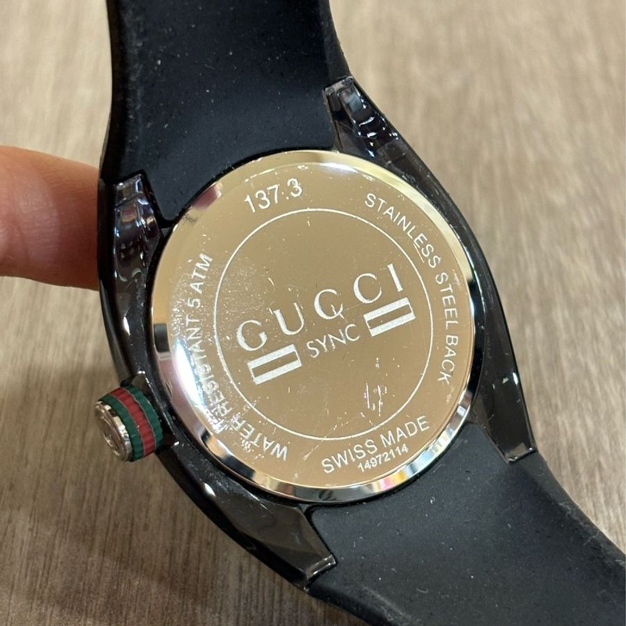 GUCCI GG LOGO SYNC 36MM 黑 橡膠 運動 綠紅綠 錶帶 石英 錶 手錶-6
