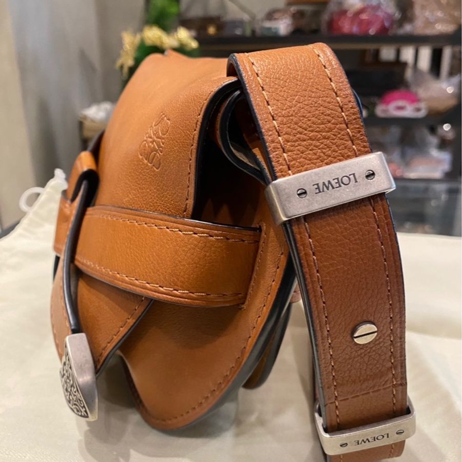 LOEWE Western系列 馬鞍包-2