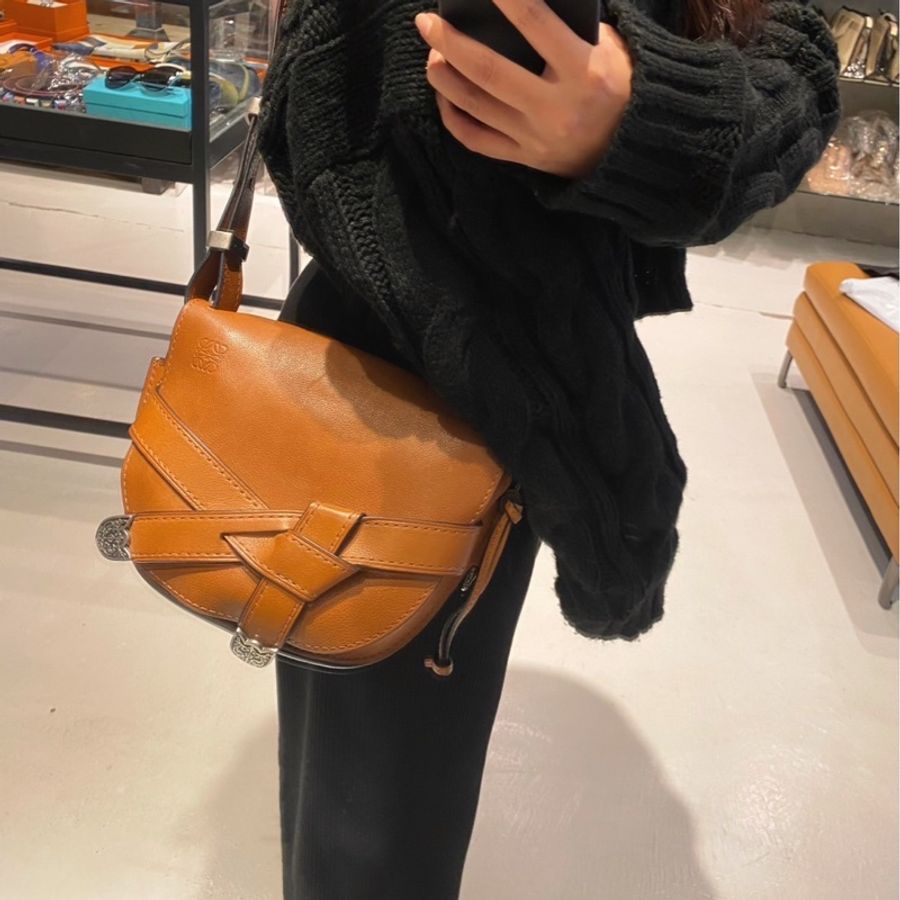 LOEWE Western系列 馬鞍包-8